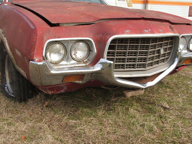 1972 Ford Ranchero front end with damaged chrome bumper and grille
