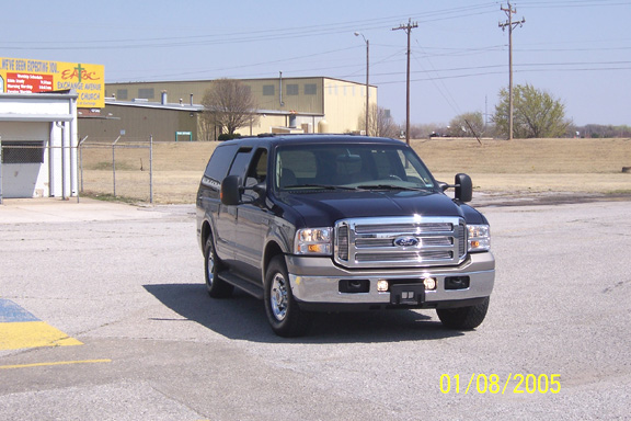 I wash my truck today :D

Note: The camera date is wrong... I recharge the battery without fixing the date... This pic was took at 3/25/06