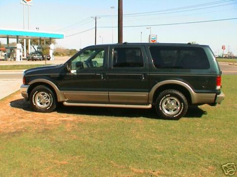 2000 Ford Excursion “Xochi”