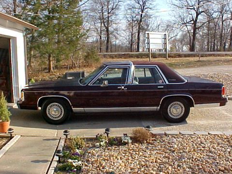1991 Ford LTD Crown Victoria photo