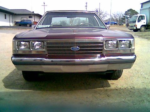 1991 Ford LTD Crown Victoria photo