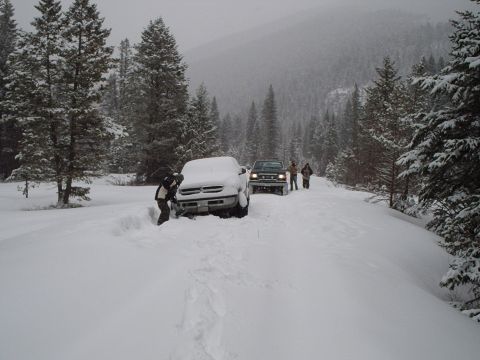 1990 Ford Bronco - Letting the owner start on the shoveling
