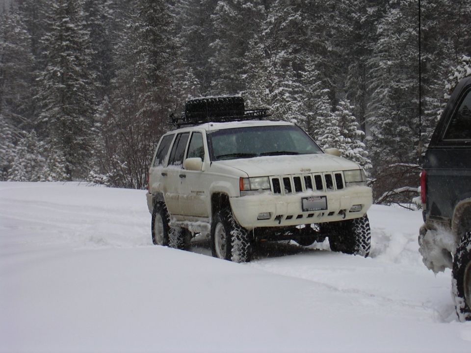 Jeep with 5 inch lift and 33's