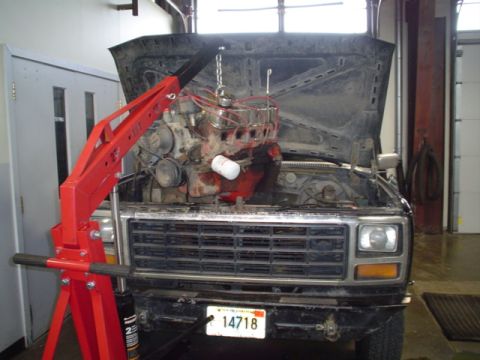 1981 Ford Bronco - Lift off!