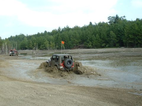 1991 Ford Bronco - Dave splashing around