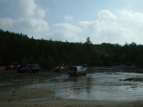 1991 Ford Bronco - Splashing a bit
