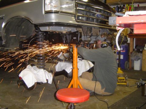 1989 Ford Bronco - Cutting the crossmember