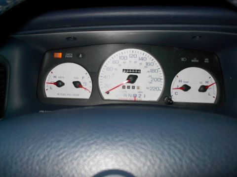 1985 Mercury Grand Marquis - The dashboard shows a mileage of 236,686 and various indicator lights are illuminated.