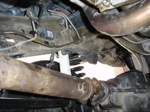 1996 Ford Bronco - Front breather line and the T fitting that goes up to the engine compartment.