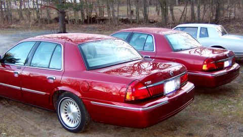 2001 Mercury Grand Marquis - The other end! '01 LS on left, '99 GS on right