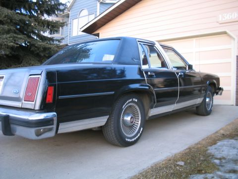 1982 Ford LTD Crown Victoria photo