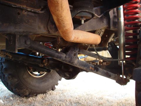 1994 Ford Bronco - Note the ridiculous gusset behind the radius arm bracket.