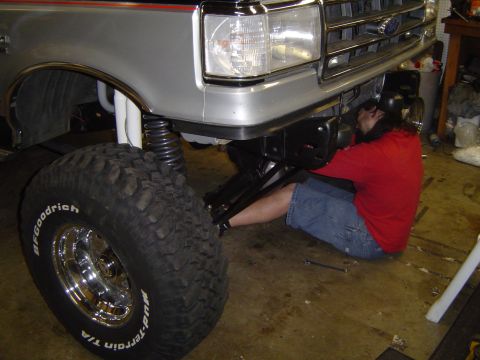 1989 Ford Bronco - Putting in all the cotter pins