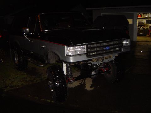 1989 Ford Bronco - Sitting outside for the first time in quite awhile