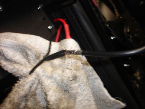 1996 Ford Bronco - the kit comes with 2 into 1 crimp conectors for the 2 fan wires into the 1 power wire, I decided to solder them instead since these wires w…