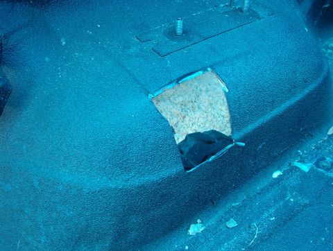 1994 Ford Bronco - This point is a waste since there's no solid structure anywhere around.