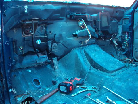 1994 Ford Bronco - The silver thing above the brake pedal is the steering shaft extension for the body lift. The 2 white clips at the top of the firewall are…