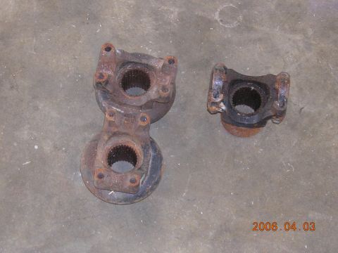 2004 Chevrolet Silverado 3500 - Dodge Divorced NP205 yokes (32 spline?)