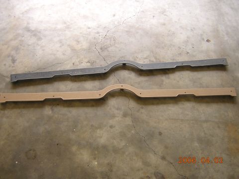2004 Chevrolet Silverado 3500 - rear trim carpet dividers