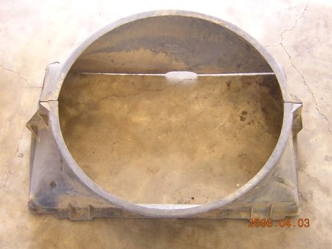 2004 Chevrolet Silverado 3500 - 3 core rad fan shroud