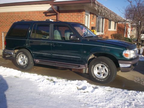 1996 Ford Explorer photo