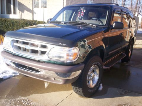 1996 Ford Explorer photo