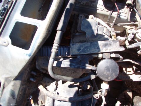 1994 Ford Bronco - Splitting the case allows the evaporator core to stay with the engine, so the system doesn't need to be opened or evacuated.