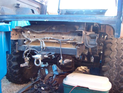 1994 Ford Bronco - The only thing holding the body on now is gravity.