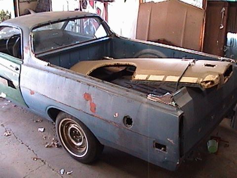 1971 Ford Ranchero - Off with the blue, on with the brown.