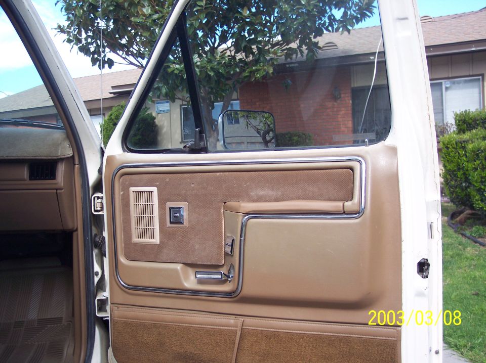All the door controls were inside the door panel.  The guy must have let his riders in and out the driver's door.