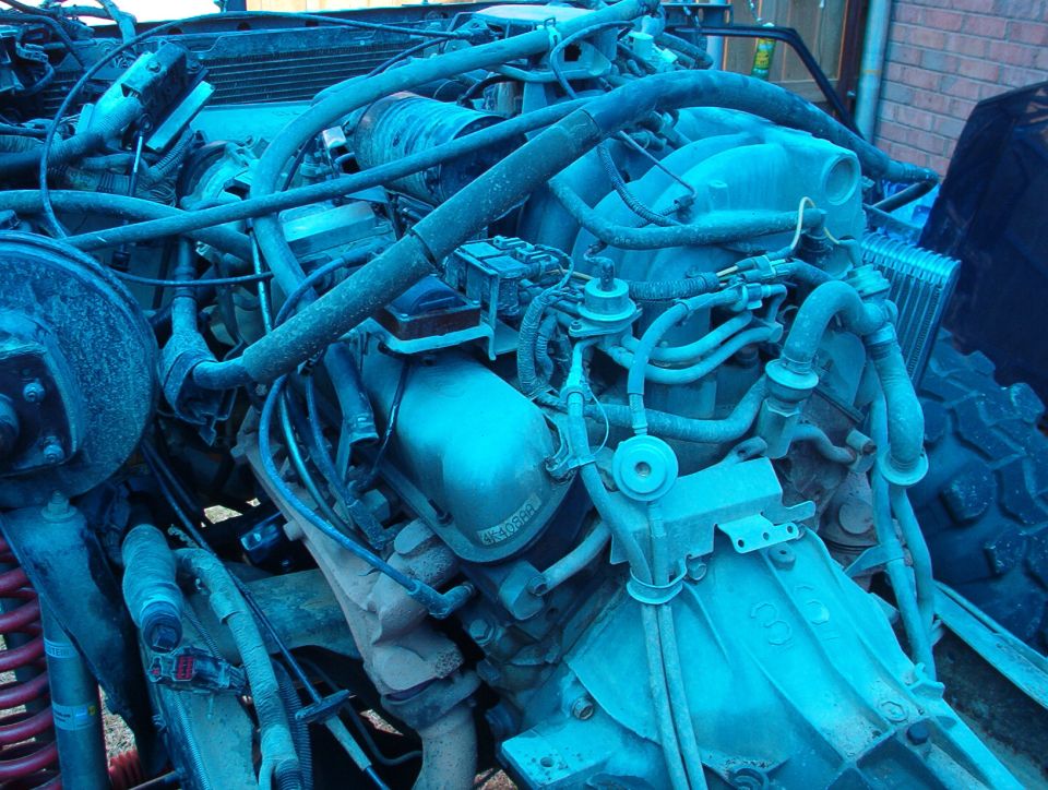 Can you see the exhaust leak?