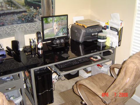 1998 Ford Crown Victoria - My Side ..With the AMD X2 and Stuff.................