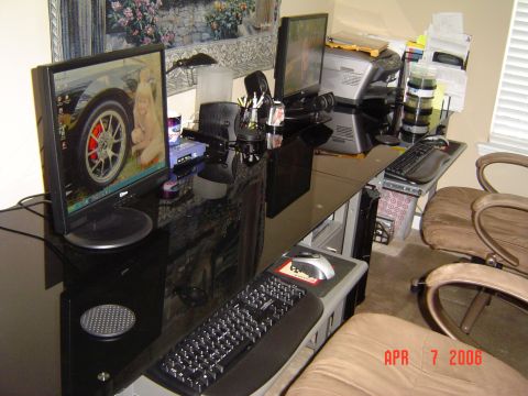 1998 Ford Crown Victoria - Side view of the Desks.