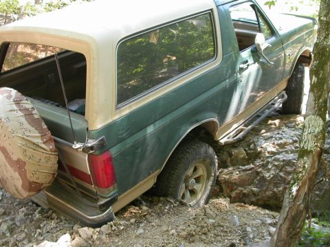 1990 Ford Bronco - Undiginfied ass-dragging