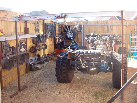 1983 Ford Bronco - The first test was to shift the back end of this lifted SAS'ed Bronco chassis to the center of my tiny work yard.
