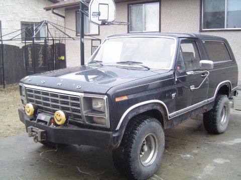 1995 Ford Bronco - Front install complete