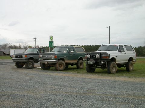 1990 Ford Bronco - Taking a little lunch break. Right to left Project Lazarus, Dave's Bronc 90, and Juice 52