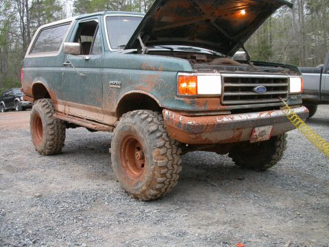 1990 Ford Bronco - Airing Up