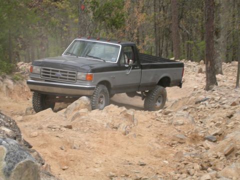 1990 Ford Bronco - Laz has a little body flex going on here.