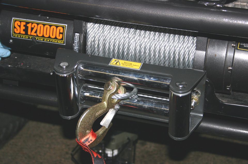 Winch with SE 12000C label and hook