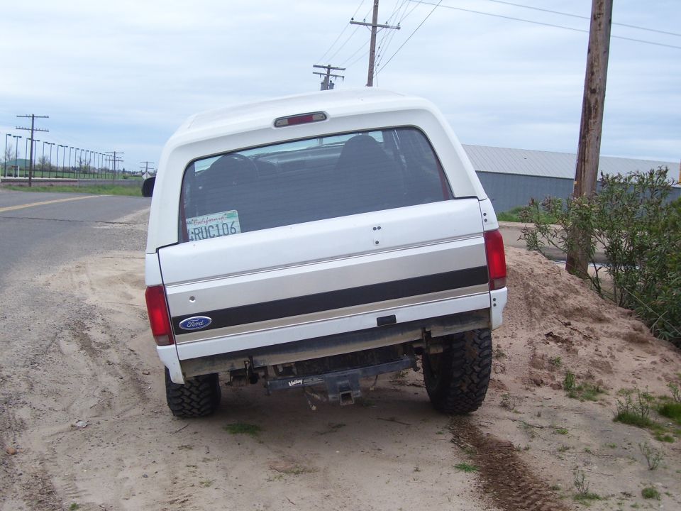 1994 Ford Bronco rear view with California license plate RUC106