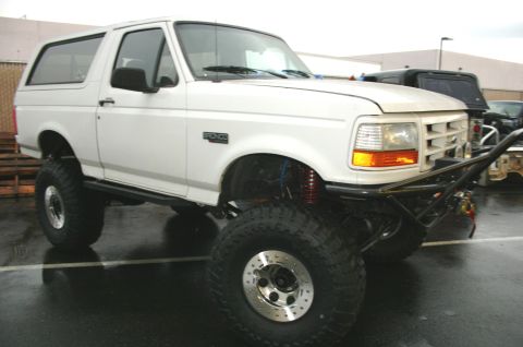 1995 Ford Bronco - This modified 1995 Ford Bronco features a lifted suspension and aggressive off-road tires.