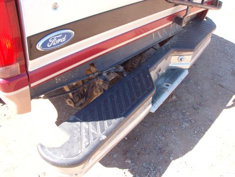 1983 Ford Bronco - This truck was hit REALLY hard, but the body shouldn't have shifted THIS much. See the NEXT pic... See also: [url=http://www.supermotors.ne…
