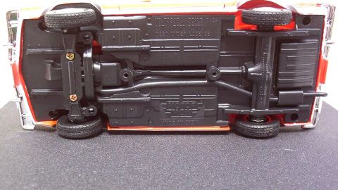 1995 Mercury Sable - The bottom does not lack in detail either.