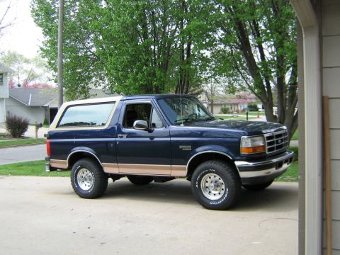 1995 Ford Bronco photo