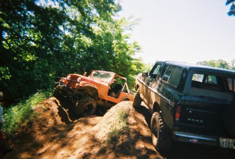 1978 Ford Bronco - my buddies jeep on 35 in. boggers