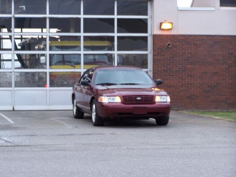2005 Ford Crown Victoria photo