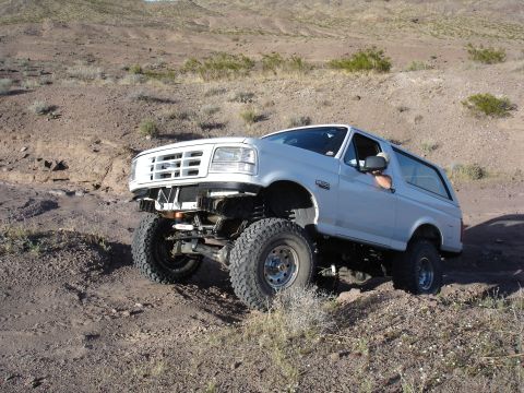 1996 Ford Bronco - You can't really tell by the picture but the wheel came off the ground a couple inches.