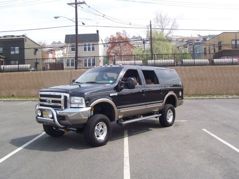 2000 Ford Excursion photo