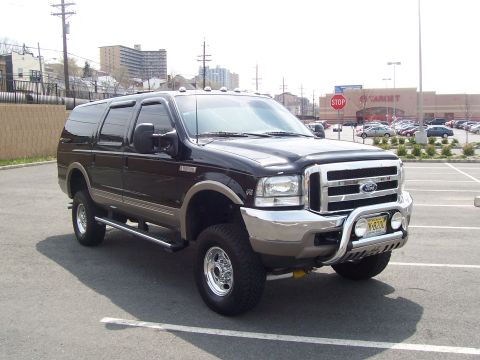 2000 Ford Excursion photo